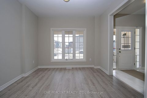 Photo 2 at 262 Springfield Crescent, Stayner, Clearview