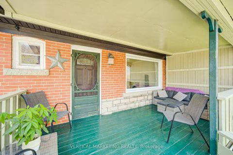 Photo 4 at 17 Arden Crescent, Birchmount, Toronto