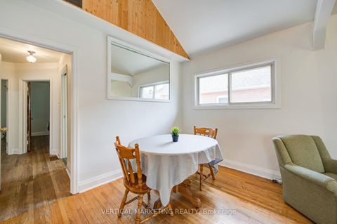 Photo 5 at 17 Arden Crescent, Birchmount, Toronto