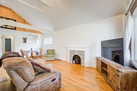 Photo 11 at 17 Arden Crescent, Birchmount, Toronto