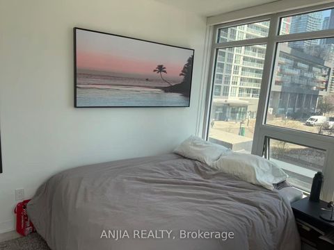 Photo 11 at 212 - 70 Queens Wharf Road, Waterfront Communities C1, Toronto