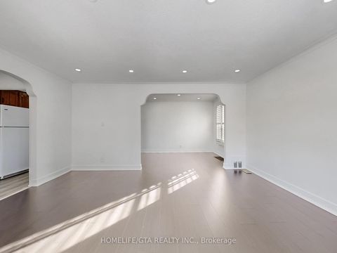 Photo 3 at 65 Whitley Avenue, CFB, Toronto