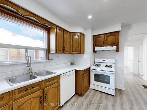 Photo 7 at 65 Whitley Avenue, CFB, Toronto