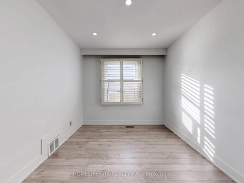 Photo 14 at 65 Whitley Avenue, CFB, Toronto