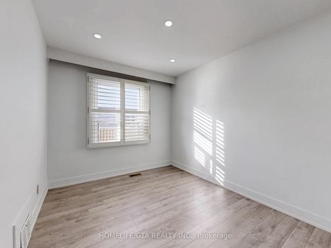 Photo 15 at 65 Whitley Avenue, CFB, Toronto