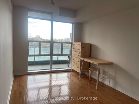 Photo 2 at 709 - 736 Spadina Avenue, University, Toronto