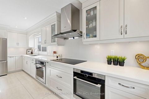 Photo 11 at 90 Holmes Avenue, Willowdale East, Toronto