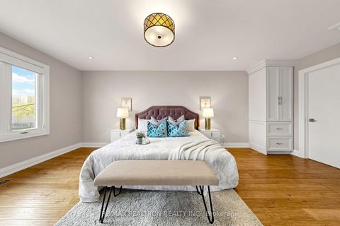 Photo 30 at 90 Holmes Avenue, Willowdale East, Toronto