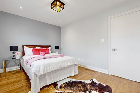 Photo 37 at 90 Holmes Avenue, Willowdale East, Toronto