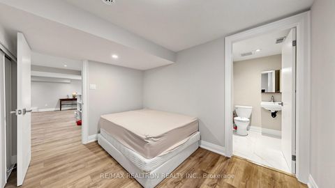 Photo 45 at 90 Holmes Avenue, Willowdale East, Toronto
