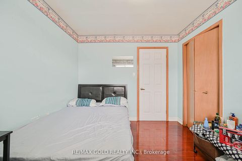 Photo 19 at 3200 Morning Star Drive, Malton, Mississauga