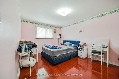 Photo 27 at 3200 Morning Star Drive, Malton, Mississauga