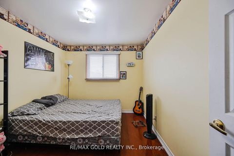 Photo 30 at 3200 Morning Star Drive, Malton, Mississauga