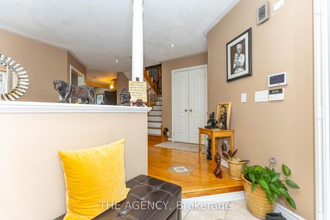 Photo 5 at 54 Thames Drive, Rolling Acres, Whitby