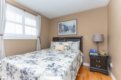 Photo 30 at 54 Thames Drive, Rolling Acres, Whitby