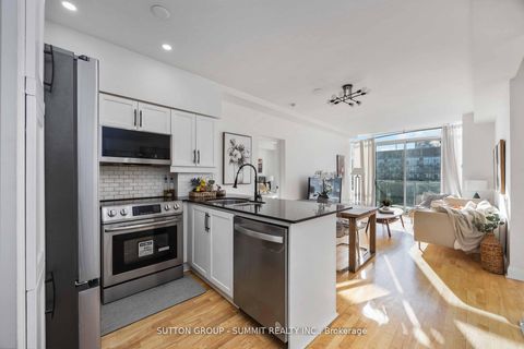 Photo 7 at PH01 - 15 Windermere Avenue, Swansea, Toronto