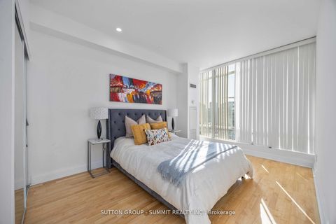 Photo 17 at PH01 - 15 Windermere Avenue, Swansea, Toronto