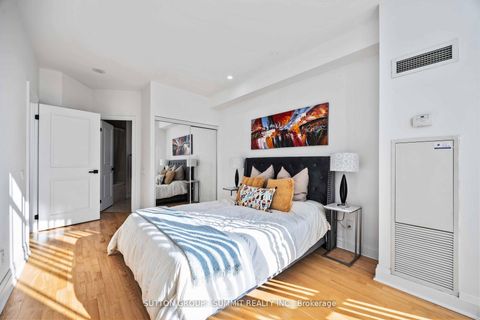 Photo 18 at PH01 - 15 Windermere Avenue, Swansea, Toronto