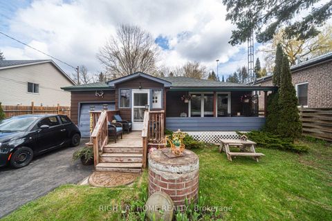Photo 1 at 1007 Ferrier Avenue, Lefroy, Innisfil