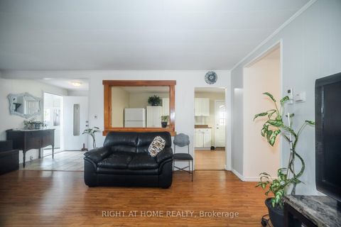 Photo 9 at 1007 Ferrier Avenue, Lefroy, Innisfil