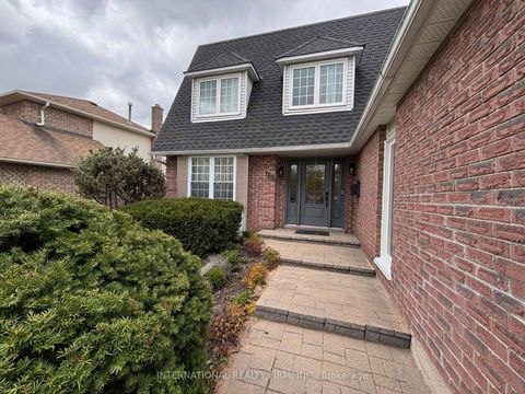 Photo 2 at 168 Willow Lane, London, Newmarket