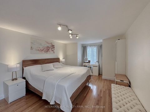 Photo 23 at 168 Willow Lane, London, Newmarket