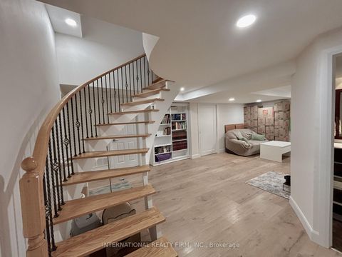 Photo 24 at 168 Willow Lane, London, Newmarket