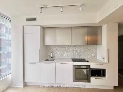 Photo 5 at 620 - 85 Wood Street, Yonge Corridor, Toronto