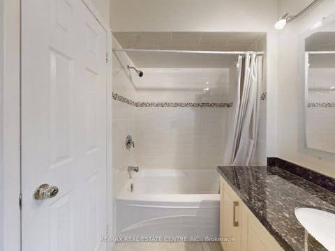 Photo 9 at 9 Fairchild Avenue, Newtonbrook West, Toronto