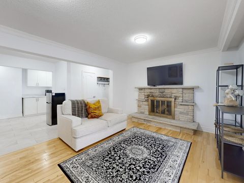 Photo 13 at 9 Fairchild Avenue, Newtonbrook West, Toronto