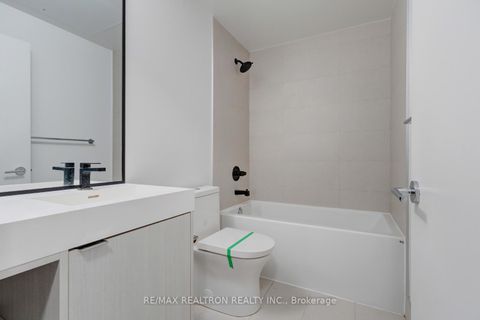 Photo 11 at 416 - 250 Lawrence Avenue W, Lawrence Park North, Toronto
