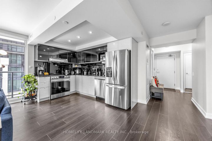 Photo 10 at 606 - 72 Esther Shiner Boulevard, Bayview Village, Toronto