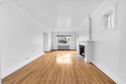 Photo 3 at 284 Fairlawn Avenue, Lawrence Park North, Toronto