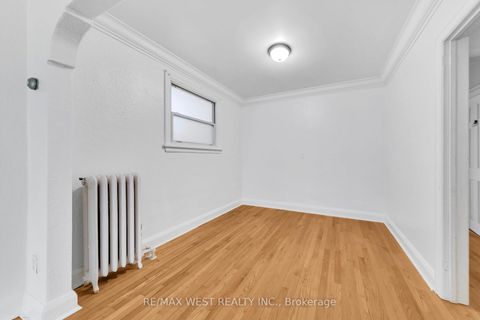 Photo 4 at 284 Fairlawn Avenue, Lawrence Park North, Toronto