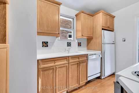 Photo 7 at 284 Fairlawn Avenue, Lawrence Park North, Toronto