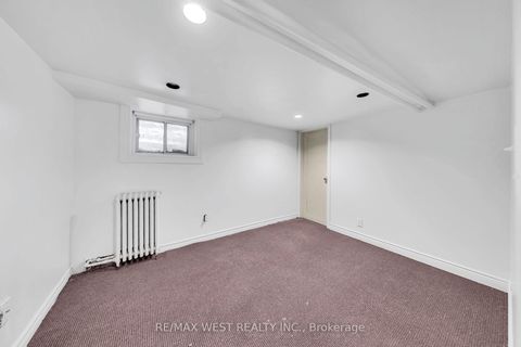 Photo 13 at 284 Fairlawn Avenue, Lawrence Park North, Toronto