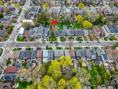 Photo 20 at 284 Fairlawn Avenue, Lawrence Park North, Toronto