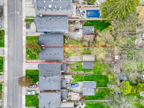 Photo 22 at 284 Fairlawn Avenue, Lawrence Park North, Toronto