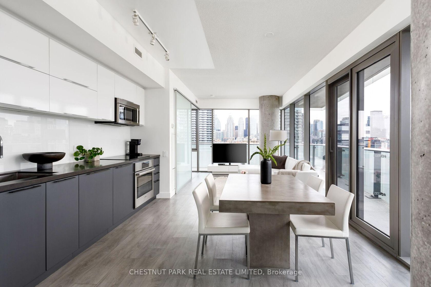 1302 - 70 Distillery Lane, Waterfront Communities C8, Toronto 