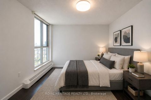Photo 3 at 908 - 60 Southport Street, Swansea, Toronto