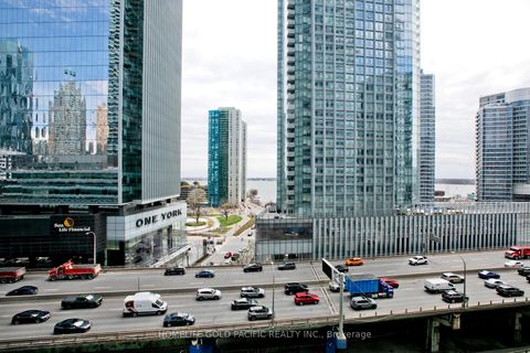 Photo 12 at 802 - 14 York Street, Waterfront Communities C1, Toronto