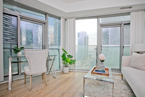 Photo 17 at 802 - 14 York Street, Waterfront Communities C1, Toronto