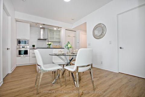 Photo 23 at 802 - 14 York Street, Waterfront Communities C1, Toronto