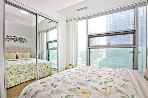 Photo 24 at 802 - 14 York Street, Waterfront Communities C1, Toronto