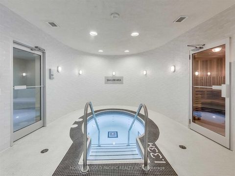 Photo 36 at 802 - 14 York Street, Waterfront Communities C1, Toronto