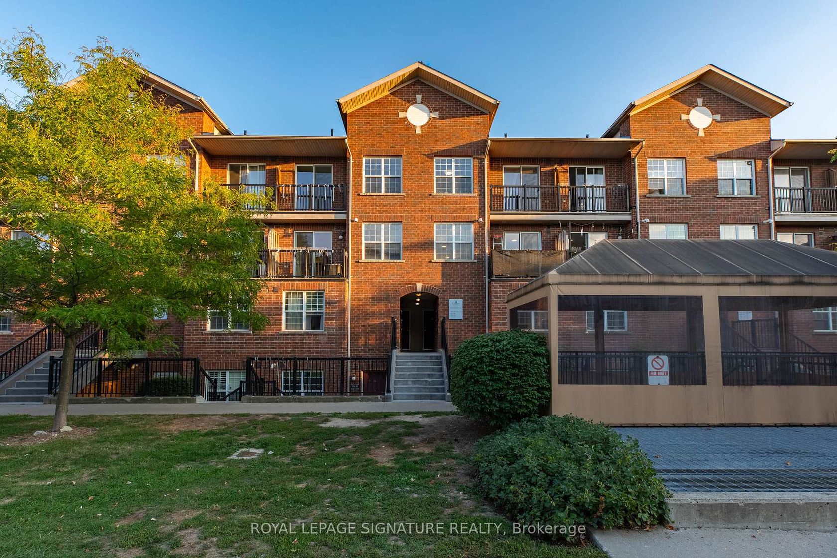 309 - 45 Strangford Lane, Birchmount, Toronto 