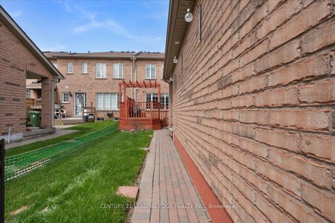 Photo 36 at 46 Georgina Gate, Birchmount, Toronto