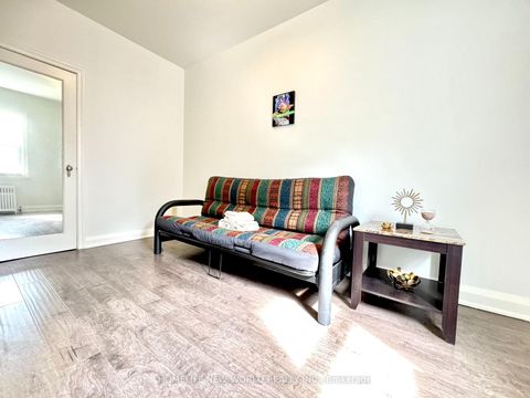 Photo 6 at 1563 Bathurst Street, Forest Hill South, Toronto