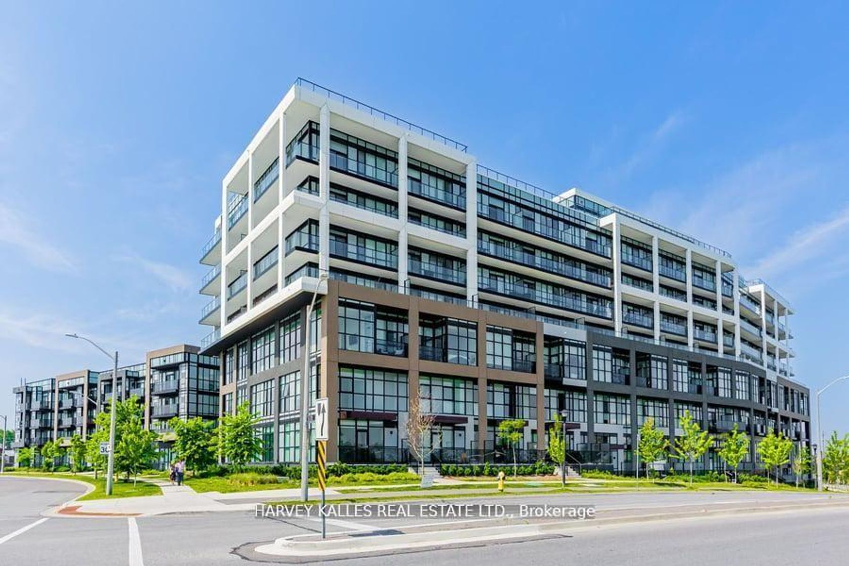 4 - 60 George Butchart Drive, CFB, Toronto photo number 2