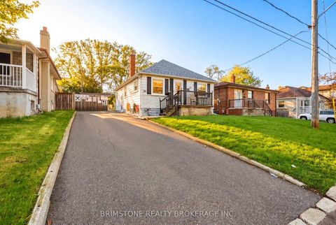 Photo 1 at 29 Ridge Road, CFB, Toronto